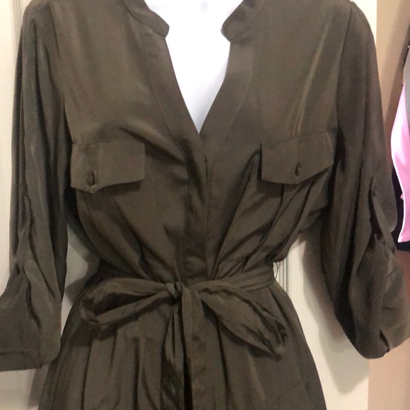 Express dress - Picture 2 of 3